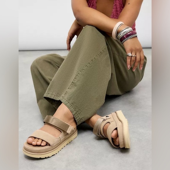 UGG Shoes - 🐏Size 9 - NWT: UGG - Women’s Goldenstar Glide Sandals